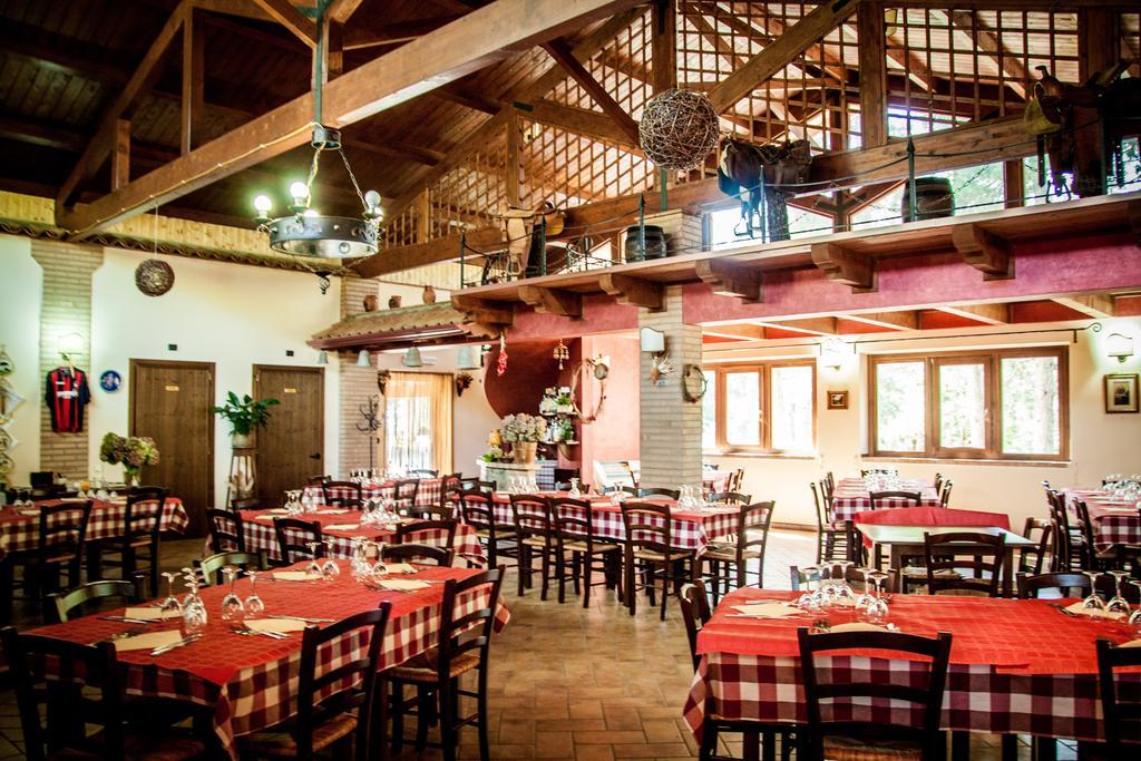La Taverna Dei Briganti Otel Cotronei Dış mekan fotoğraf
