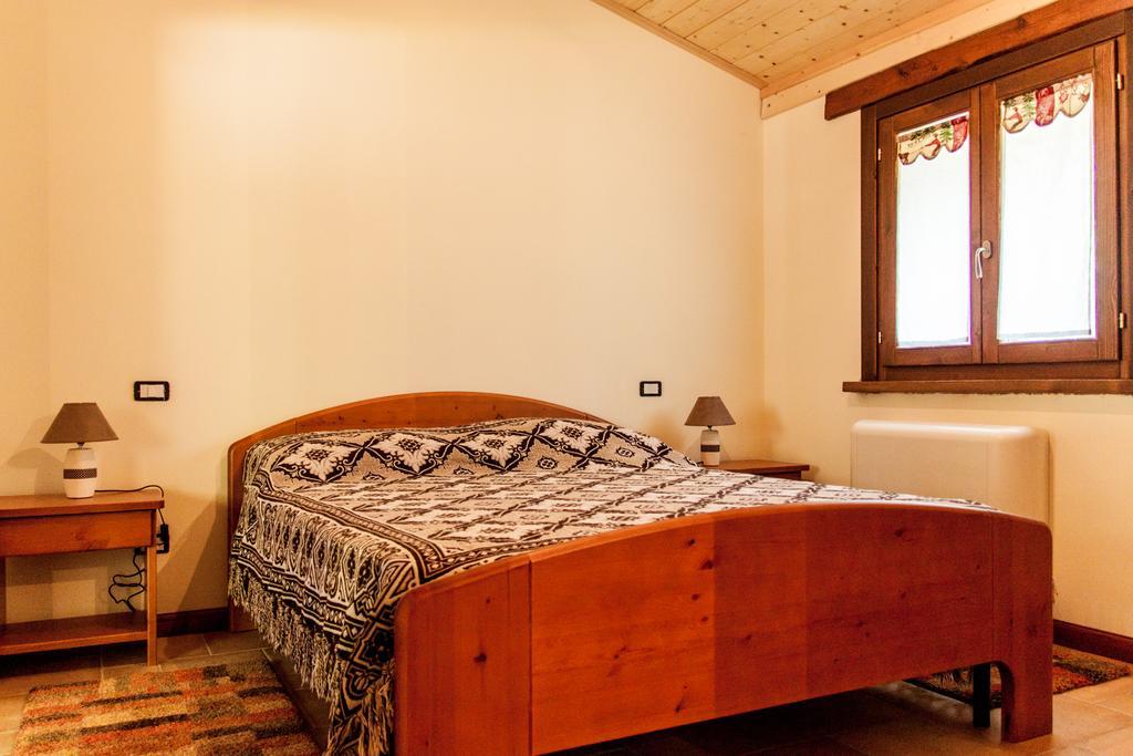La Taverna Dei Briganti Otel Cotronei Oda fotoğraf